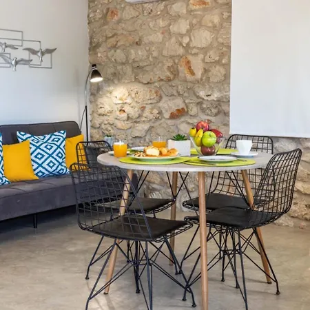 Stone House Casa vacanze Vivári